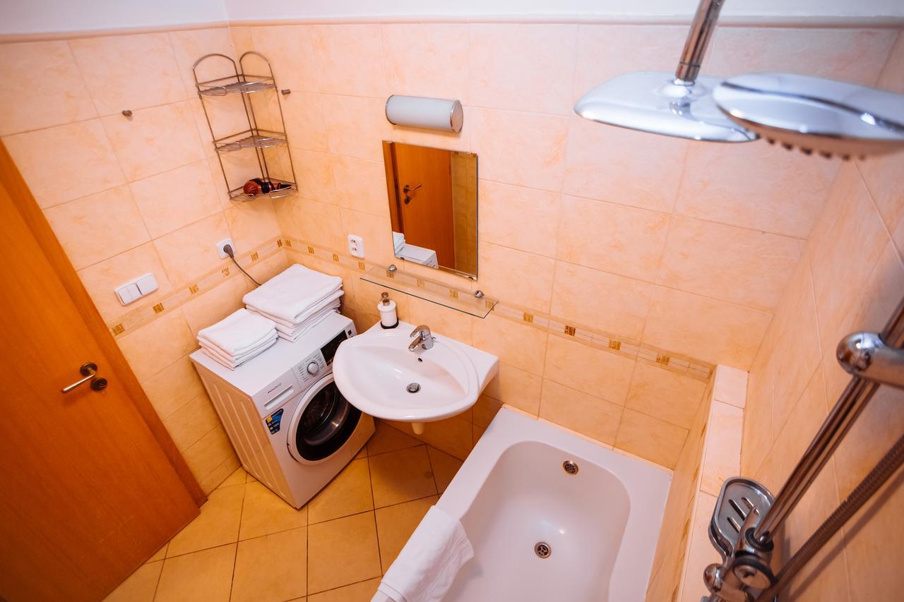 Beautiful Apartment In Central Residence Prag Exteriör bild
