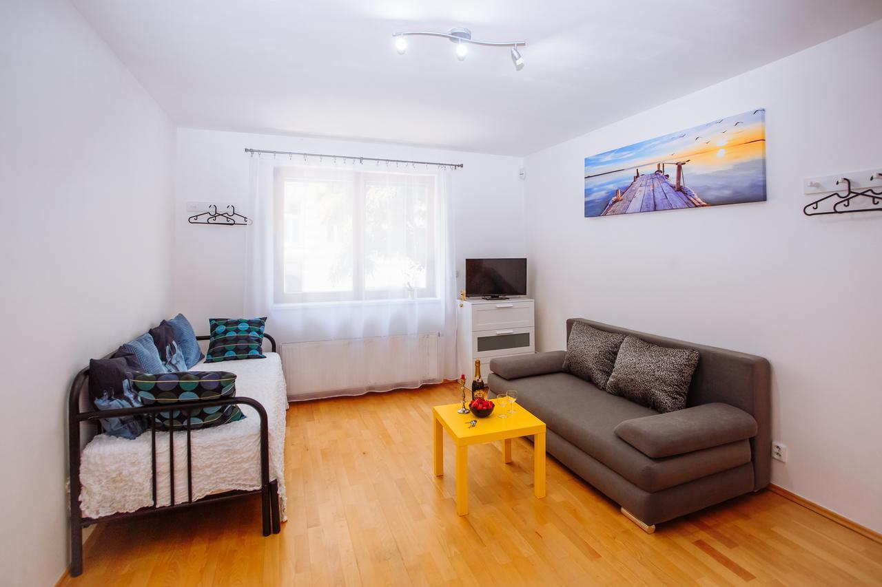 Beautiful Apartment In Central Residence Prag Exteriör bild