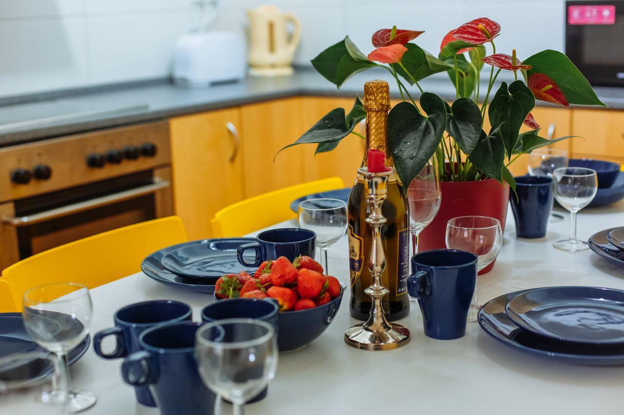 Beautiful Apartment In Central Residence Prag Exteriör bild