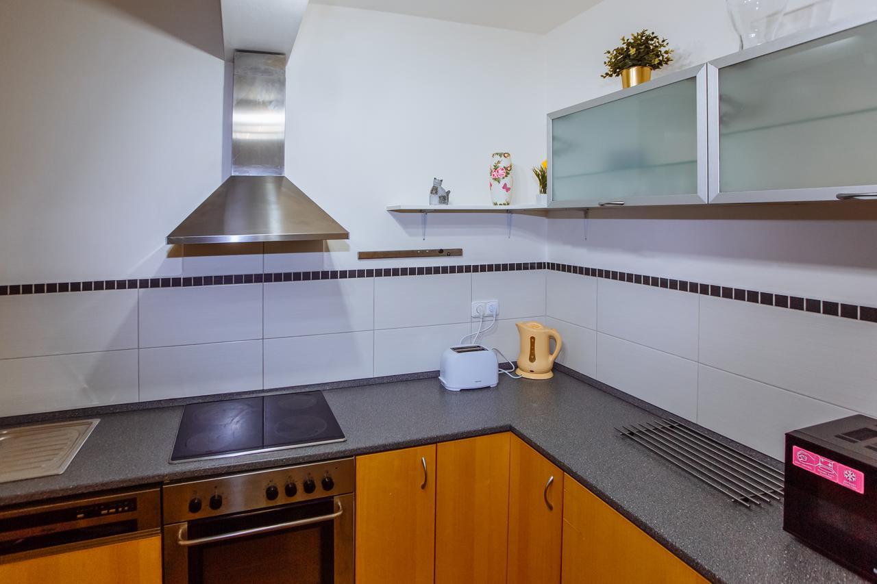 Beautiful Apartment In Central Residence Prag Exteriör bild