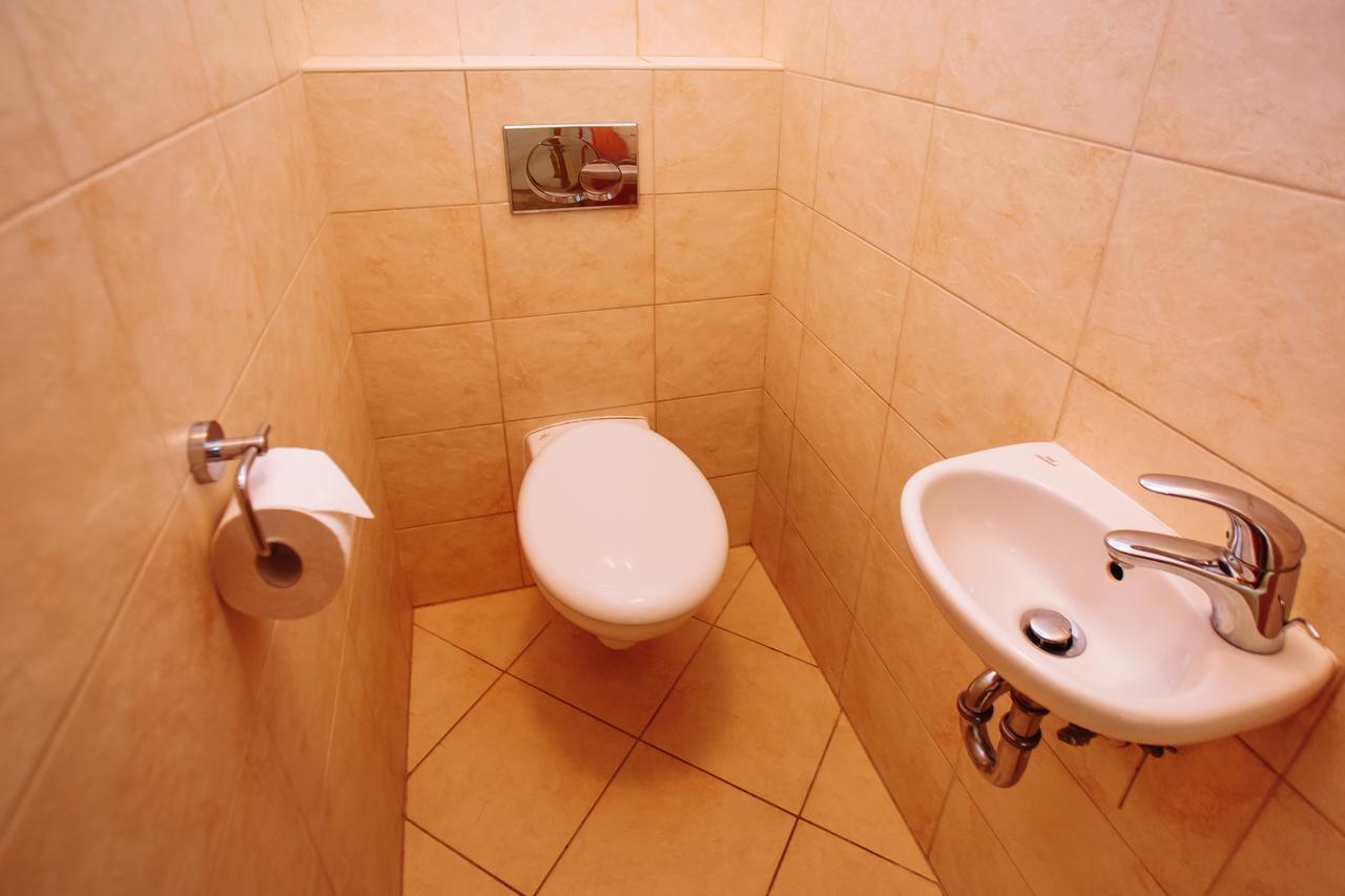 Beautiful Apartment In Central Residence Prag Exteriör bild