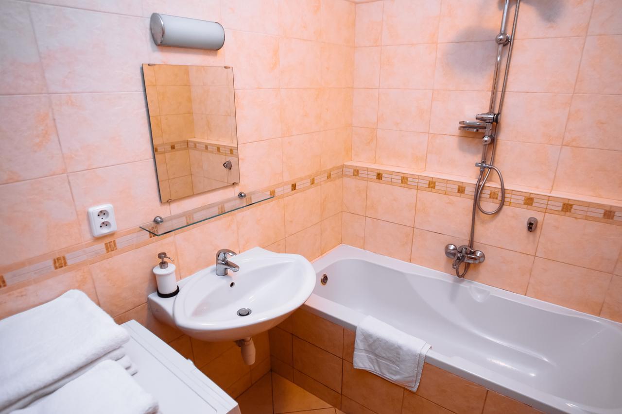 Beautiful Apartment In Central Residence Prag Exteriör bild