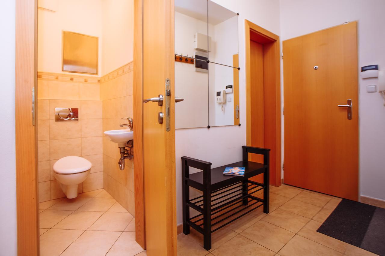 Beautiful Apartment In Central Residence Prag Exteriör bild